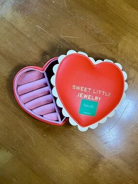 ban.do Heart-Shaped “Sweet Little Jewelry” Jewelry Box